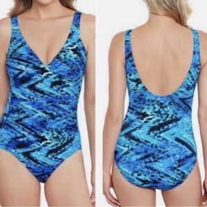 Miradonna by Miraclesuit Shaping Padded V-Neck Swimsuit Size 14